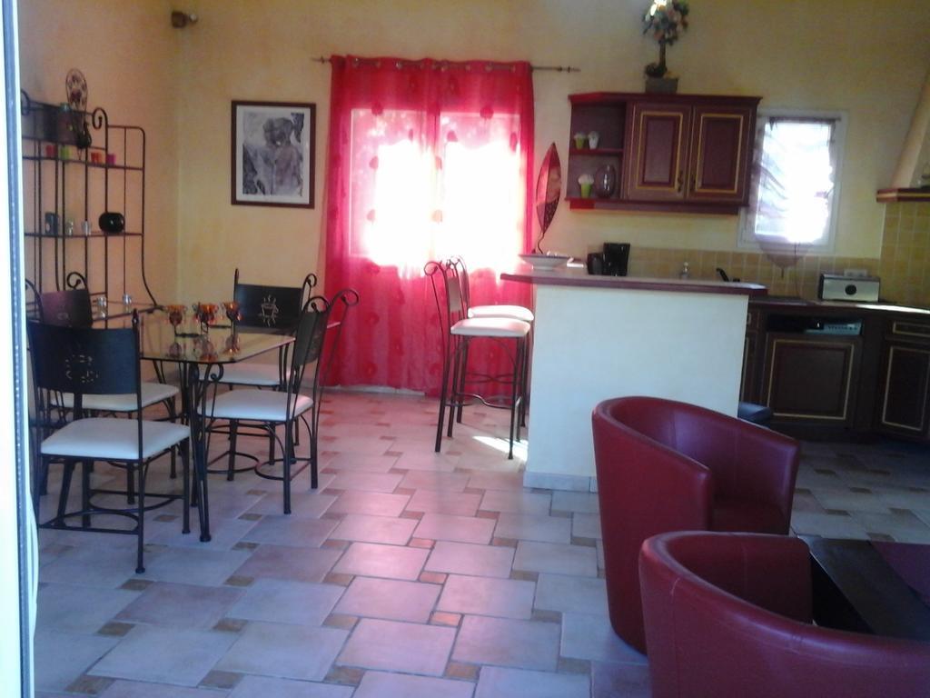 Mas Des Lys Roquebrune-sur-Argens Quarto foto