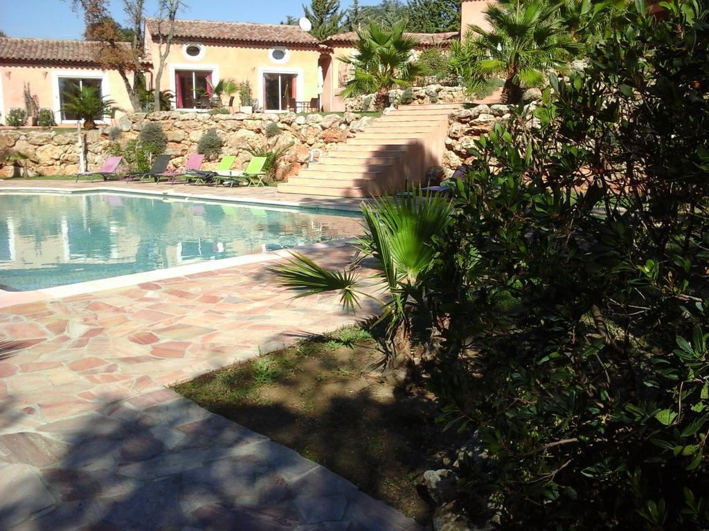 Mas Des Lys Roquebrune-sur-Argens Exterior foto
