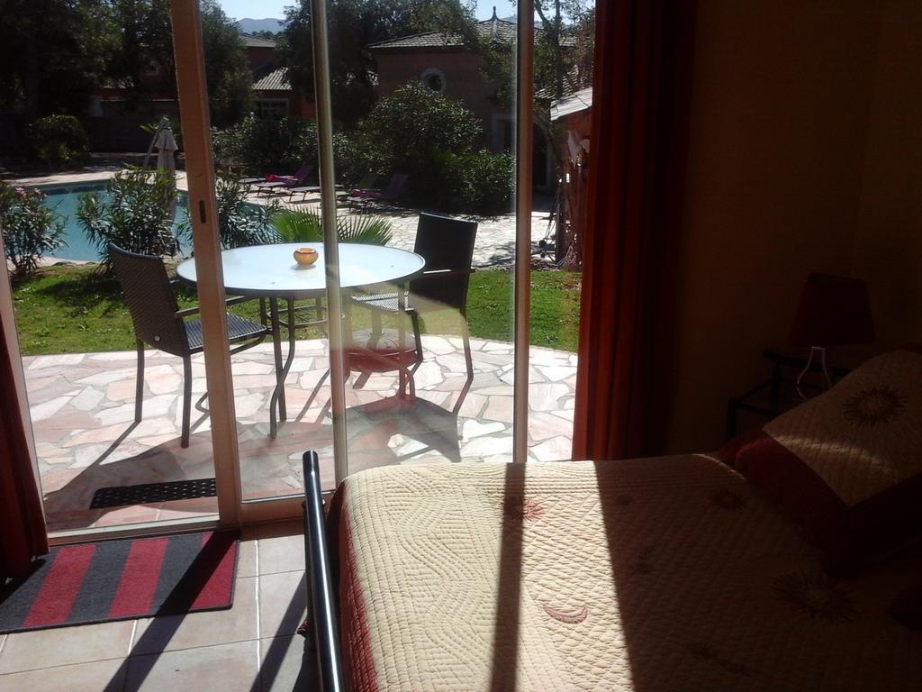 Mas Des Lys Roquebrune-sur-Argens Quarto foto