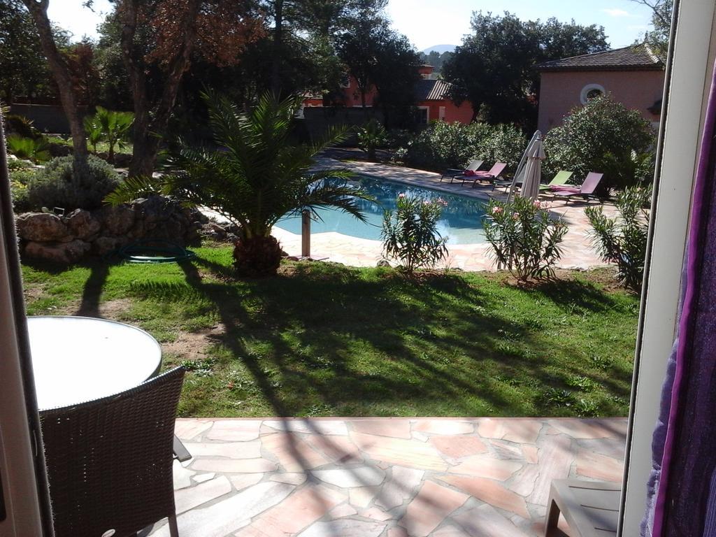 Mas Des Lys Roquebrune-sur-Argens Quarto foto