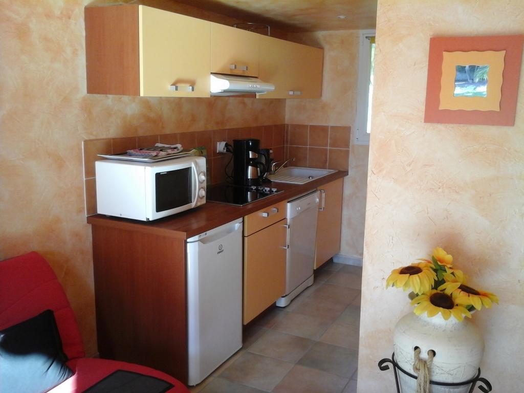 Mas Des Lys Roquebrune-sur-Argens Quarto foto