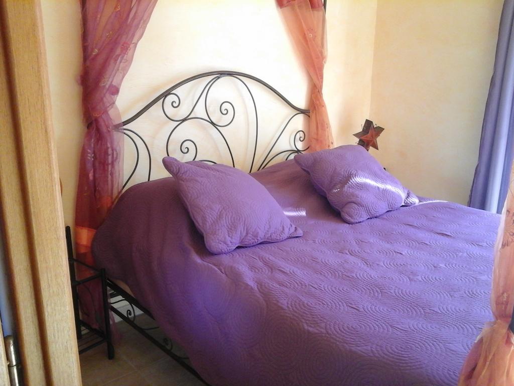 Mas Des Lys Roquebrune-sur-Argens Quarto foto