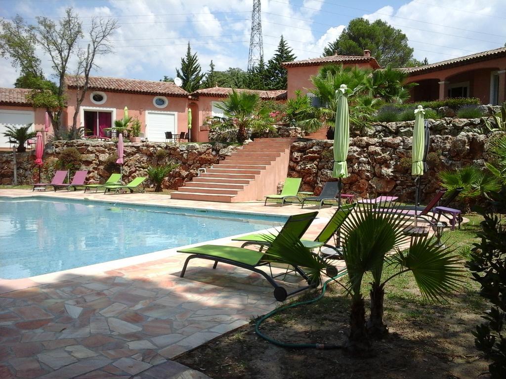Mas Des Lys Roquebrune-sur-Argens Exterior foto