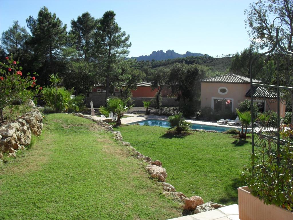 Mas Des Lys Roquebrune-sur-Argens Exterior foto