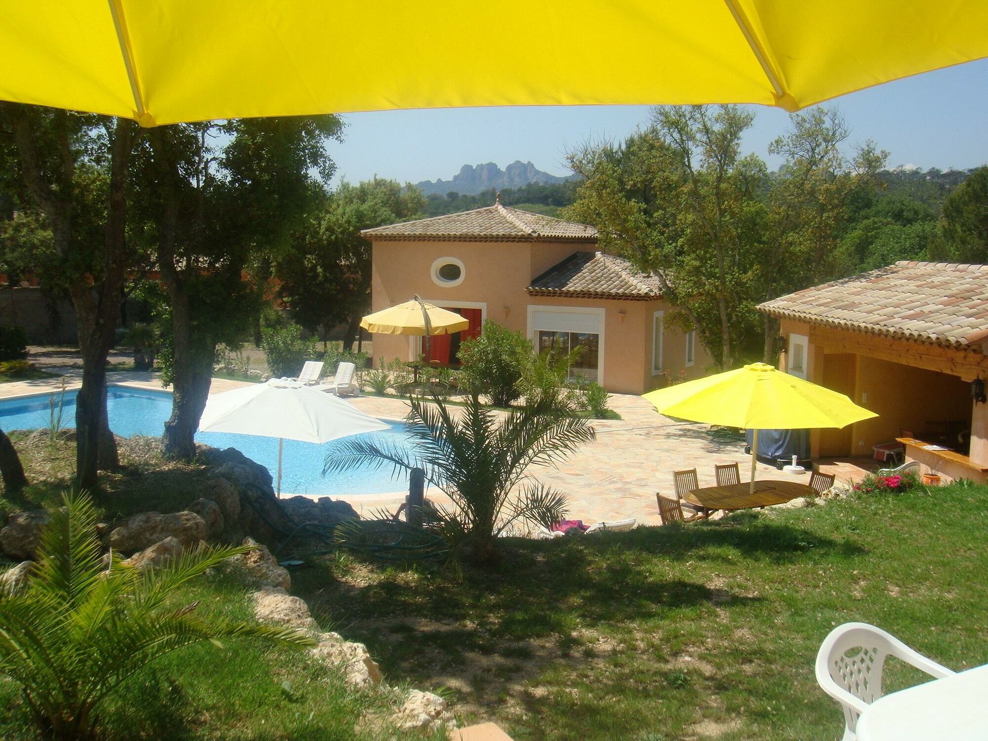 Mas Des Lys Roquebrune-sur-Argens Exterior foto